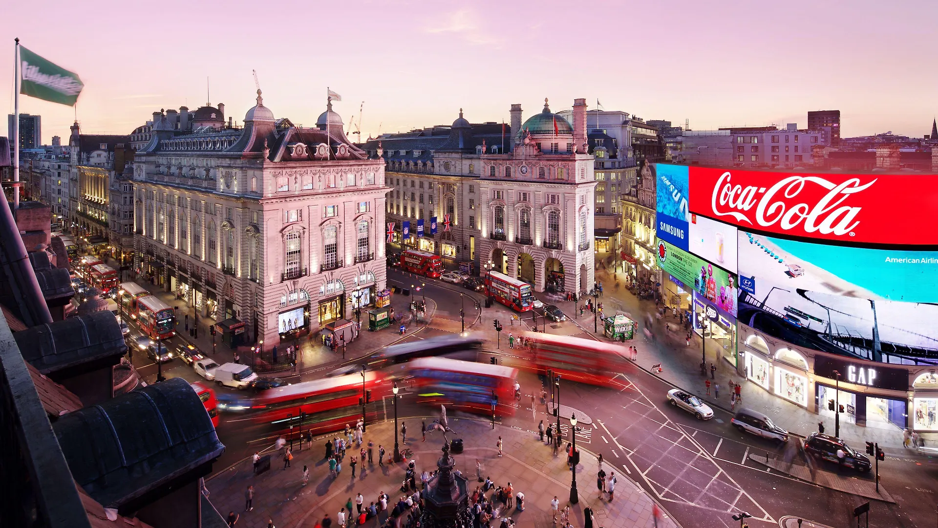 Staying Near Hyde Park: 3 Budget Hotels Compared