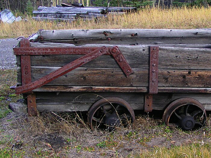 Coal cart >>> Click to go to the next photo